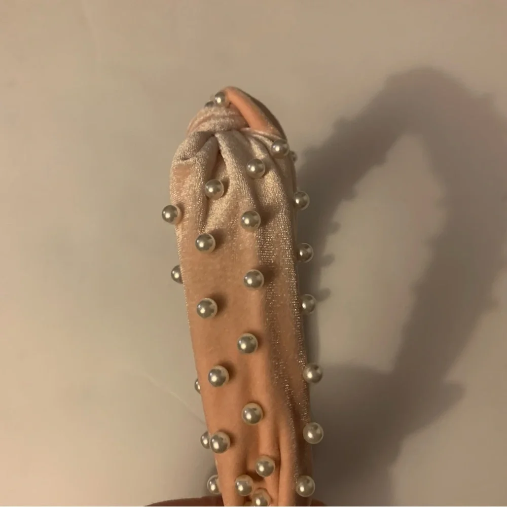 5 for 20 Nordstrom light pink velour pearl studded top knot headband - Picture 3 of 5